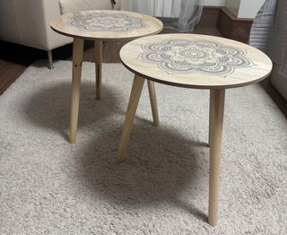 Set di 2 tavolini ausiliari rotondi