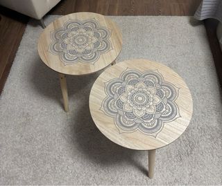 Set di 2 tavolini ausiliari rotondi