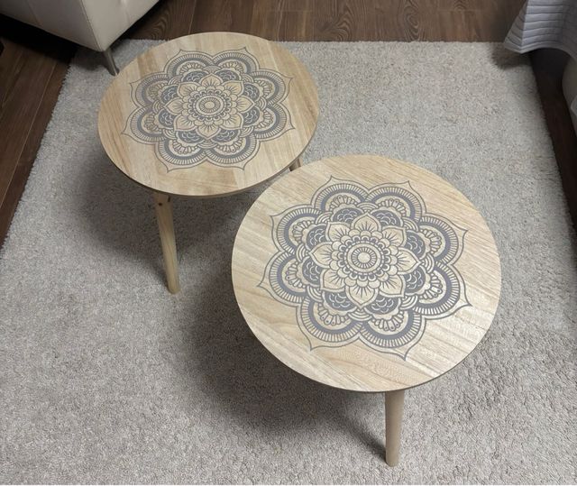 Set di 2 tavolini ausiliari rotondi