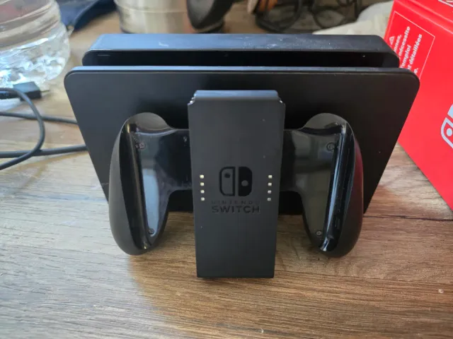 Nintendo Switch OLED Azul/Rojo y Minecraft