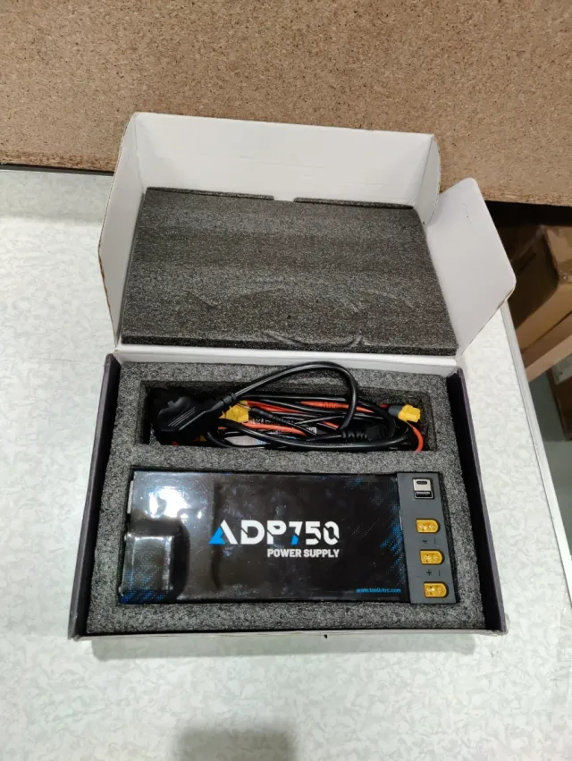 Adaptador Fuente Alimentación ToolkitRC ADP750 750