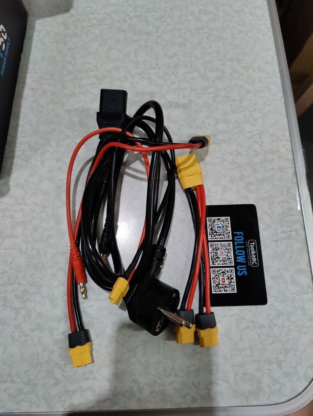 Adaptador Fuente Alimentación ToolkitRC ADP750 750