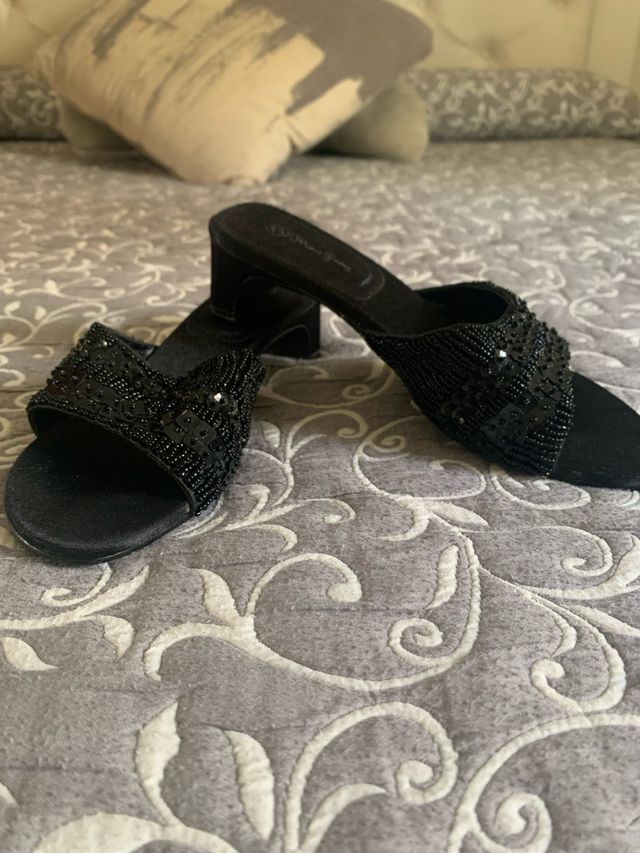 Sandalias tacón bajo María González