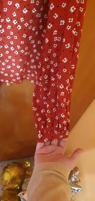 Blusa Springfield flores roja M