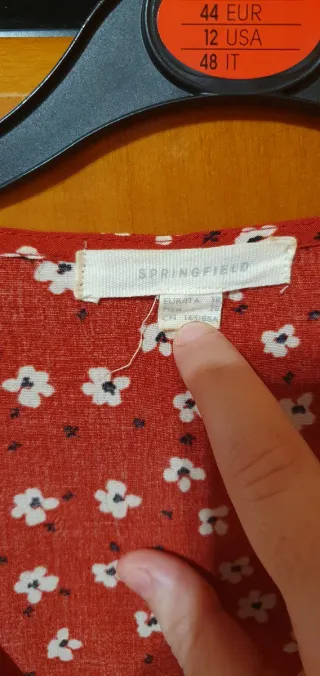 Blusa Springfield flores roja M