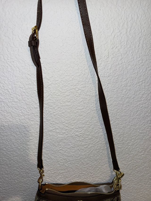 Bolso bandolera beige y marrón