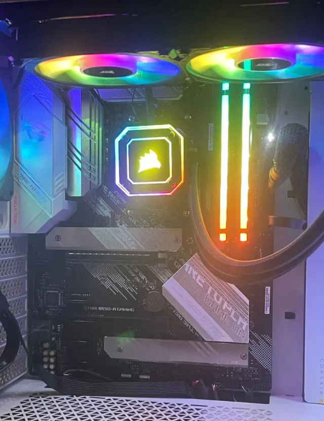 Combo Placa base ROG STRIX B550A +R5 5600+16GB Ram