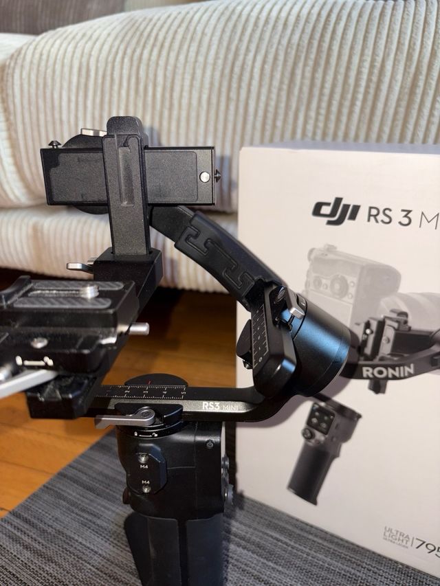Estabilizador Gimbal DJI RS3 Mini