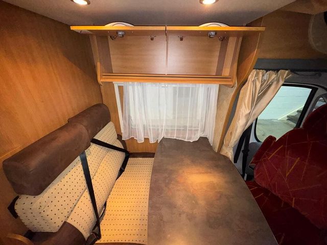 Autocaravana Challenger Genesis 46 3.0d 160 autom.