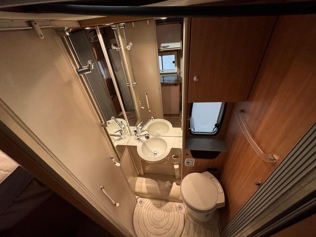 Autocaravana Challenger Genesis 46 3.0d 160 autom.