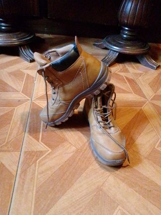 Botas de Montaña Beige/Marrón