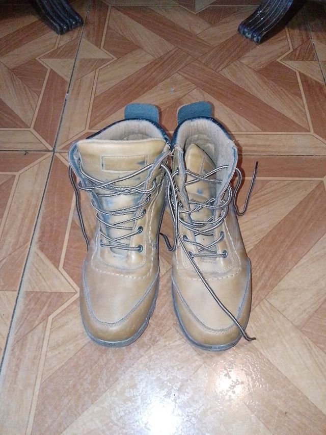 Botas de Montaña Beige/Marrón