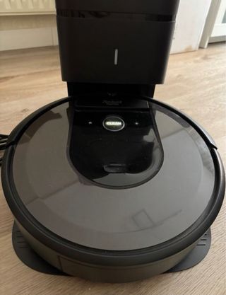 Roomba i7+ Robot Aspirador + 2 new bags.