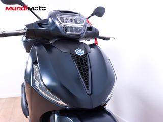 PIAGGIO BEVERLY 300 HPE S