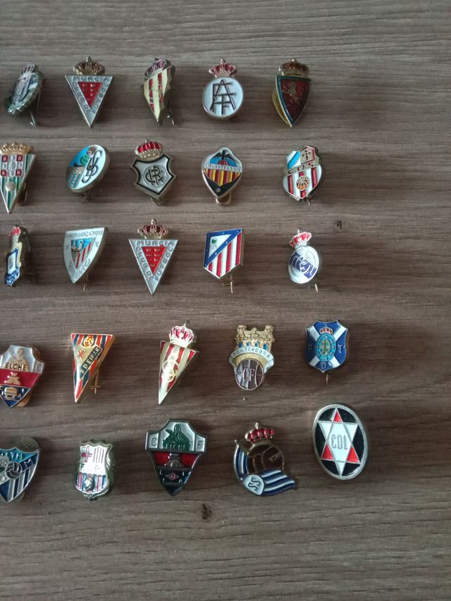 Lote insignias equipos fútbol españoles