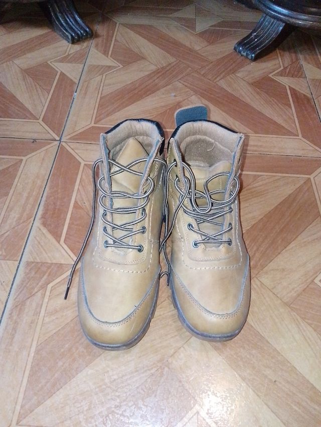 Botas de Montaña Beige/Marrón