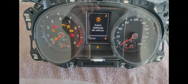 Cuadro instrumentos VW Golf VII GTI.