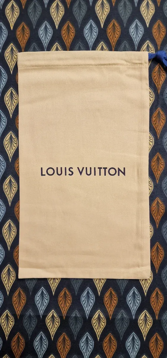 Guardapolvo Louis Vuitton Beige 23x40cm