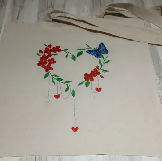 Bolso Tote Bordado a Mano Corazón Flores