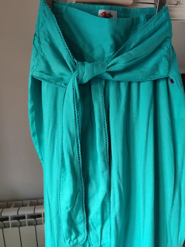 Pantalón ancho fajín cinturón