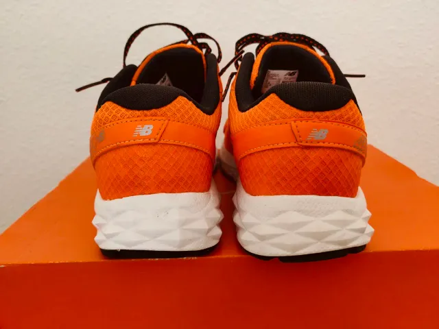 Zapatillas New Balance Speed Ride y regalo Adidas 