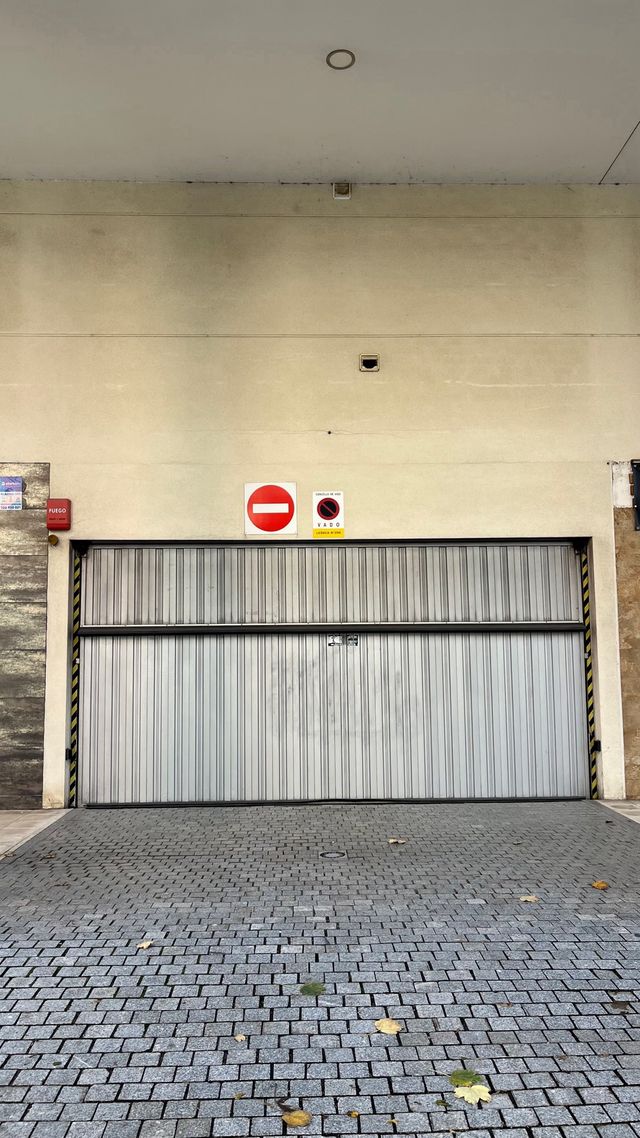 Alquiler plaza garaje Teixugueiras 32