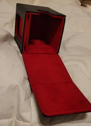 Magnetic red deck box