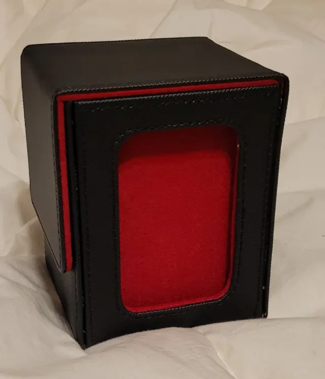 Magnetic red deck box