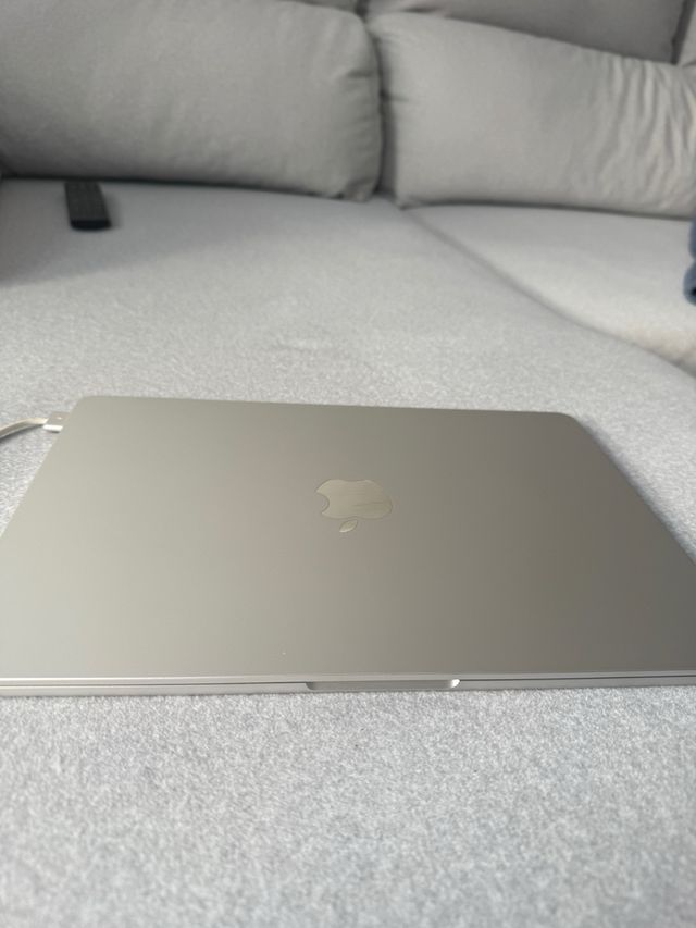 MacBook Air M2 2022 Plata