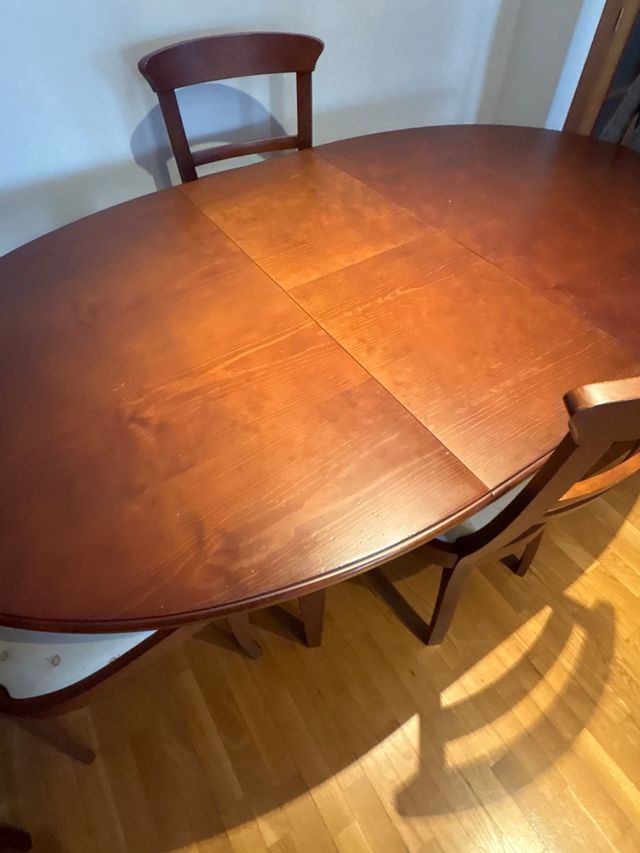 Mesa extensible y sillas cn Regalo de 2 mesa aux