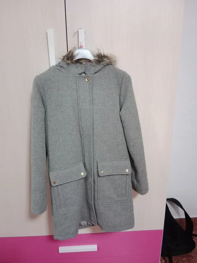 Abrigo gris con capucha 12 años
