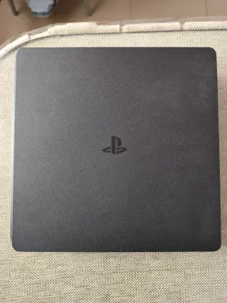 PS4 Slim 1TB Edición Limitada + 2 Mandos