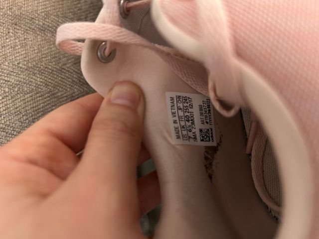 Deportivas Adidas rosas y plateadas