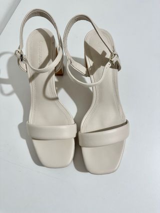 Sandalias tacón plataforma Stradivarius.T. 40