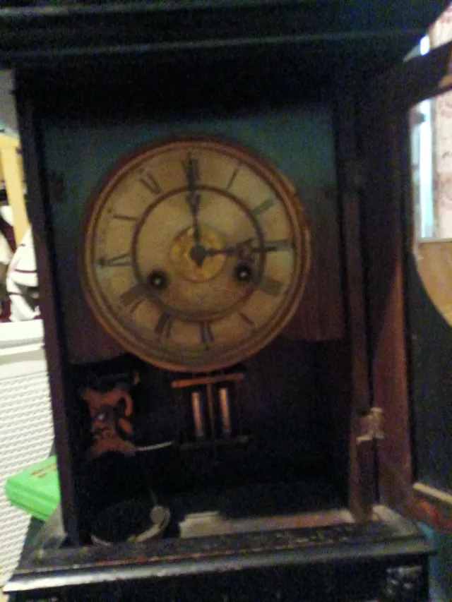 Reloj antiguo de sobremesa