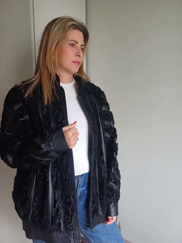 Chaquetón cuero y astracán negro