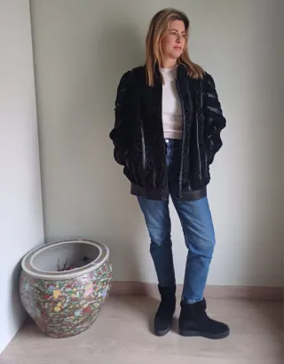 Chaquetón cuero y astracán negro