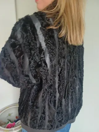 Chaquetón cuero y astracán negro