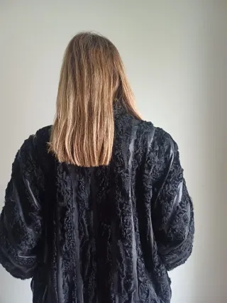 Chaquetón cuero y astracán negro