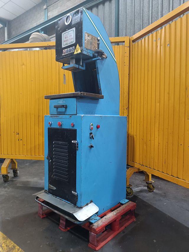 Prensa Hidráulica Cuello Cisne R.G.L.