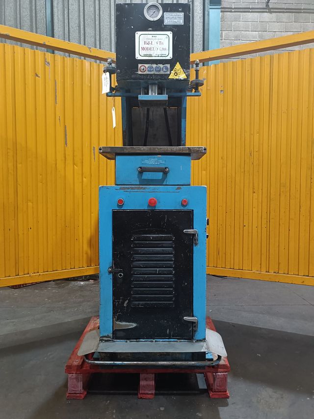 Prensa Hidráulica Cuello Cisne R.G.L.