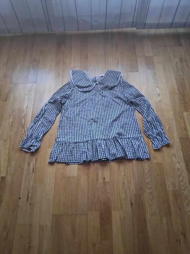 Camicia con volant e stampa a quadri