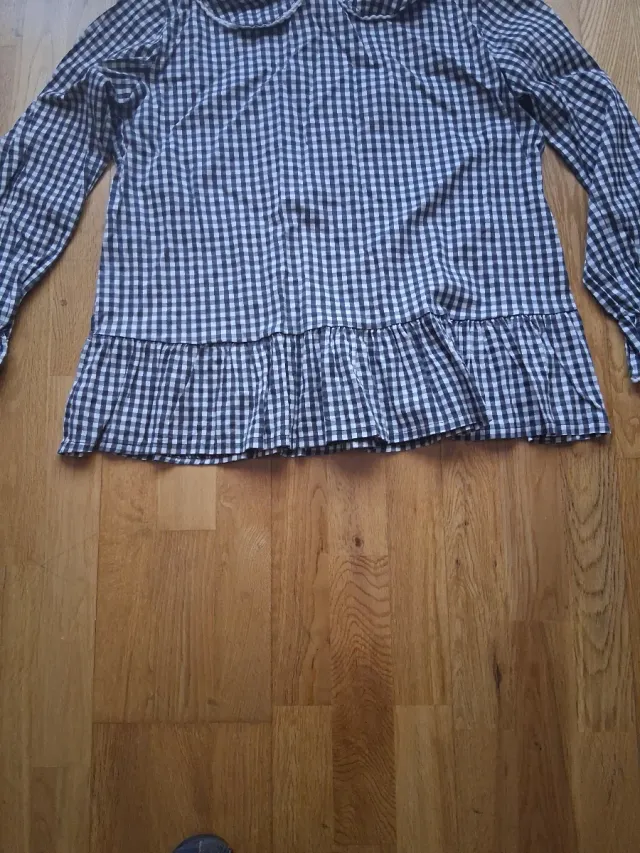 Camicia con volant e stampa a quadri