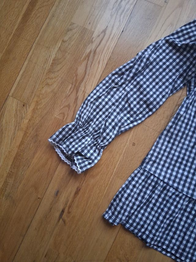 Camicia con volant e stampa a quadri