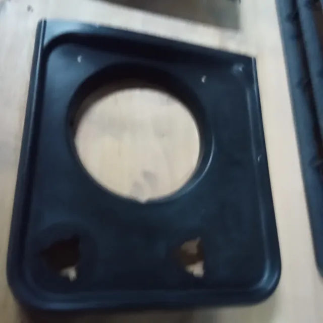 Rejilla y marcos faros Defender