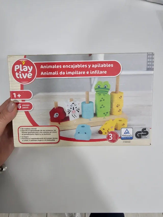 Juego de encajar y apilar animales