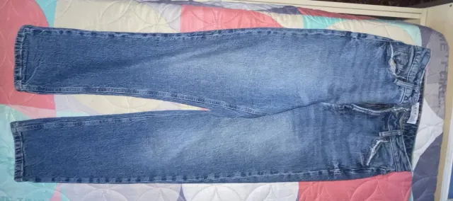 Pantalón tejano desgastado