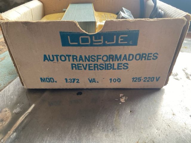 Transformador LOYJE 100 VA 220/125V