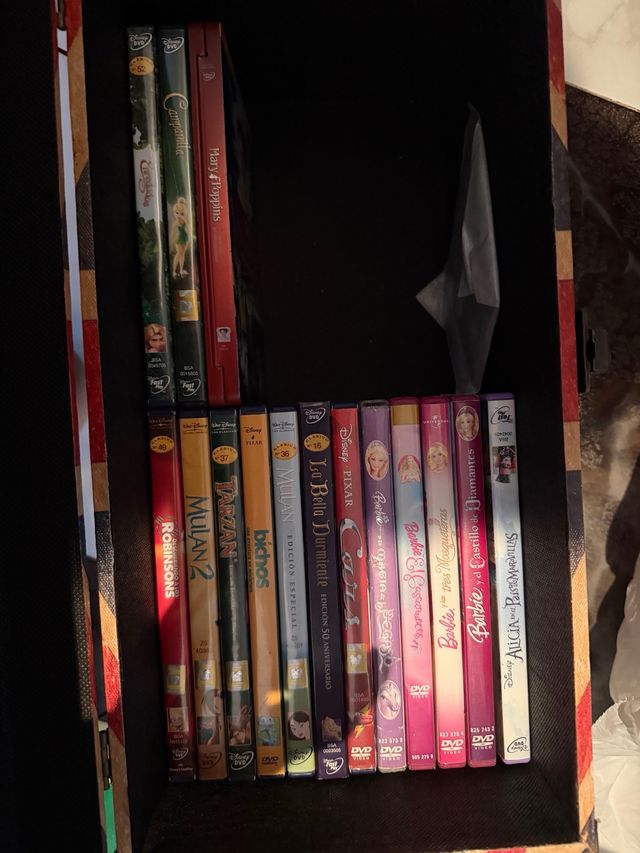 Colección Películas DVD Disney y Barbie