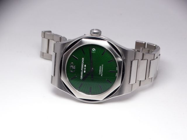 GIRARD PERREGAUX Laureato Eternity Ed. Verde FULL